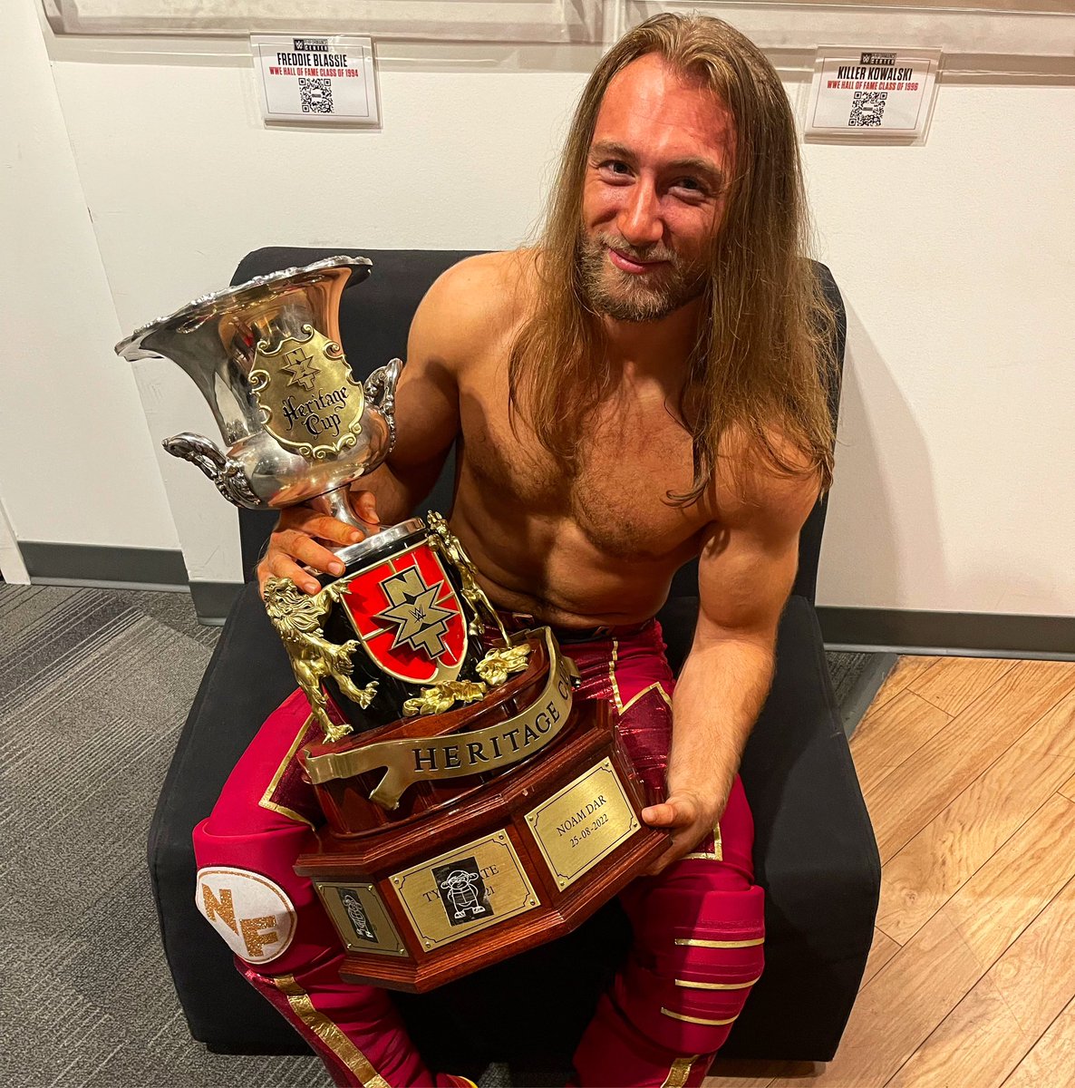 WWEFrazer's tweet photo. AND NEW🏆👊🏻

#WWENXT https://t.co/04TQ54Xb6N