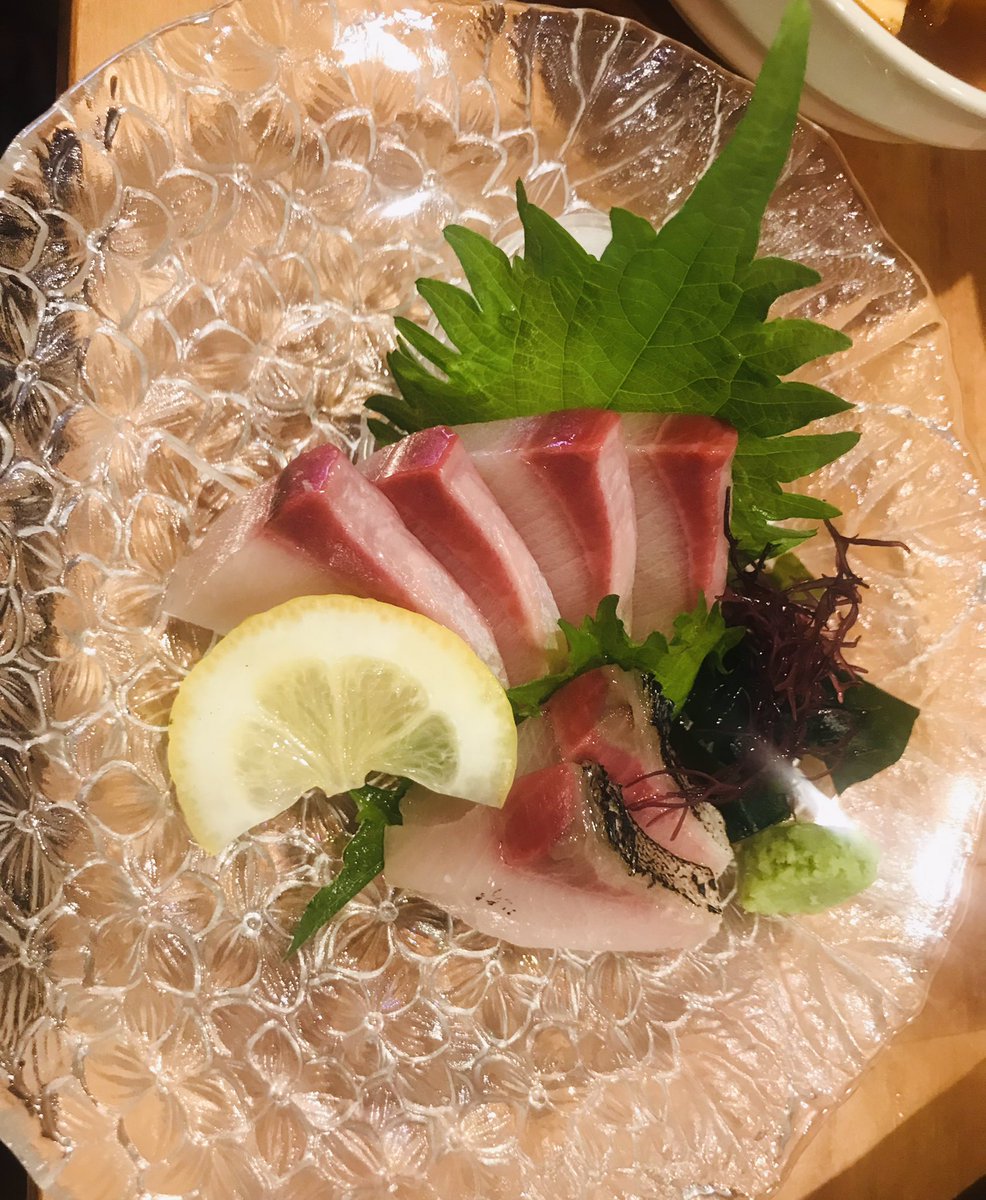 uosho0715's tweet photo. こんにちは🌸

魚翔 ランチです🐟✨️
この後11:30〜🌸

☆選べる3点ランチ

☆刺身2種盛り
☆地魚あら煮
☆ハンバーグおろしポン酢
☆カレーコロッケ
☆ささみチーズフライ
☆出汁巻き玉子
☆めかぶ冷奴
☆ハムサラダ

(本日竜田揚げ品切れです💦)

本日も皆様のご来店お待ちしております😊🌸
#魚翔 https://t.co/jqbhKGfl31
