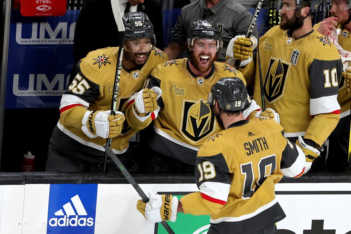 GoldenKnights's tweet photo. ARE

YOU

HAVING

FUN,

VEGAS??????!!!!!! https://t.co/sAsgBqasrh