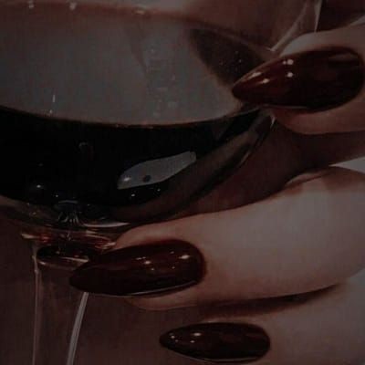 AtticusFaust's tweet image. The regaling,
A telling of tales
Of absent love and
Hope that fails