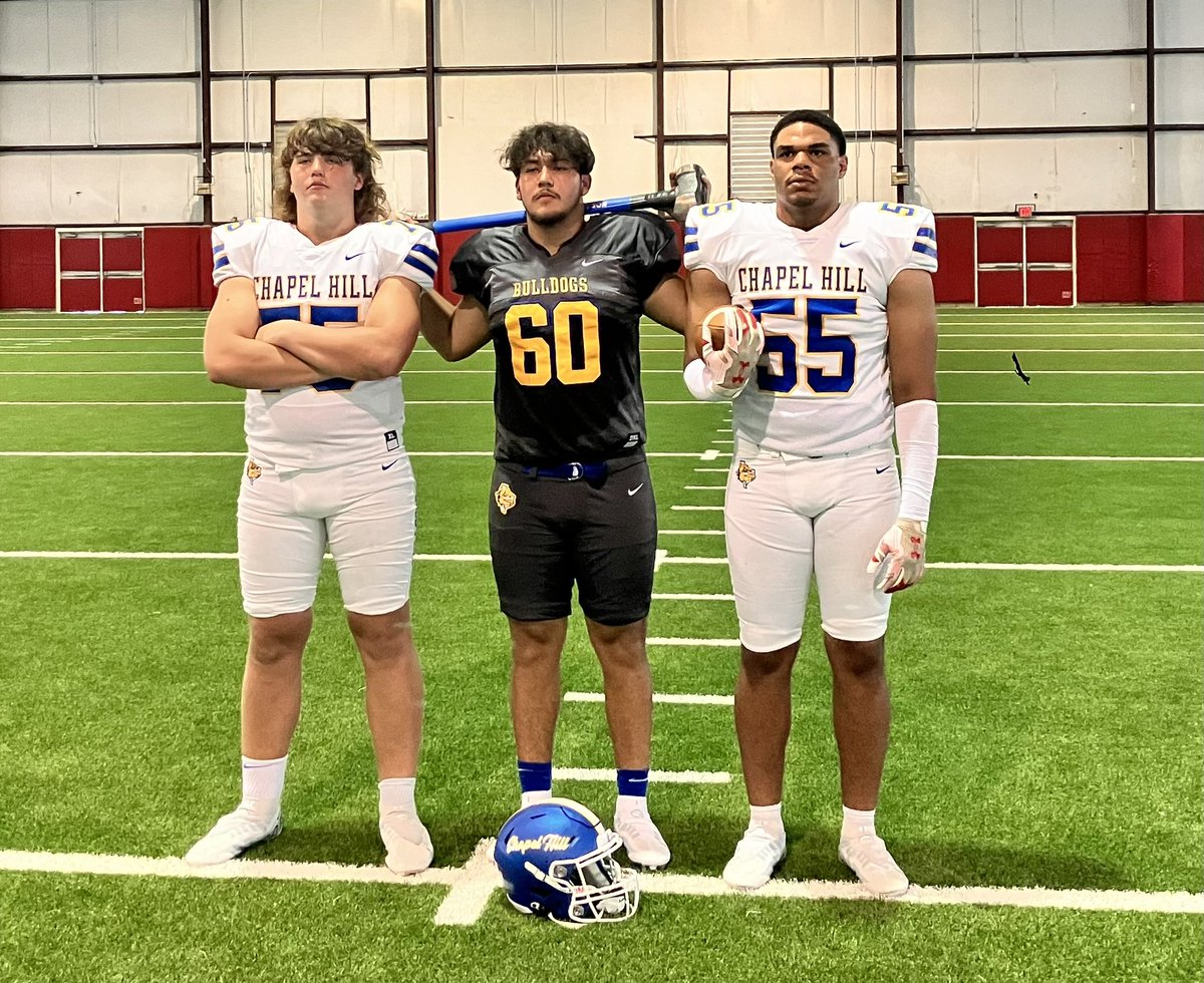 ChapelHillFB's tweet photo. Thankful to be at The Zone preseason high school football magazine photo shoot! #WeGotDogs ##Chas1n6Greatne23 https://t.co/UIdp2MVjA3