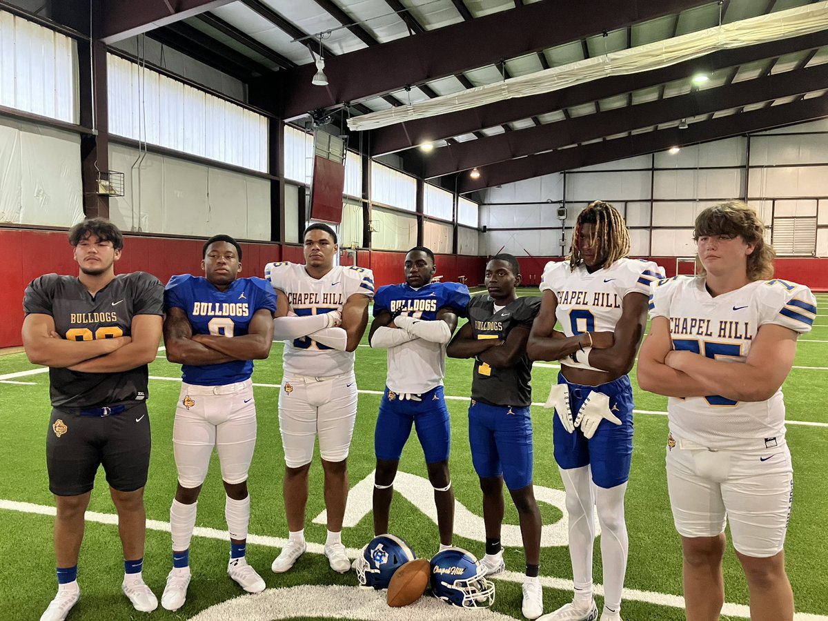ChapelHillFB's tweet photo. Thankful to be at The Zone preseason high school football magazine photo shoot! #WeGotDogs ##Chas1n6Greatne23 https://t.co/UIdp2MVjA3