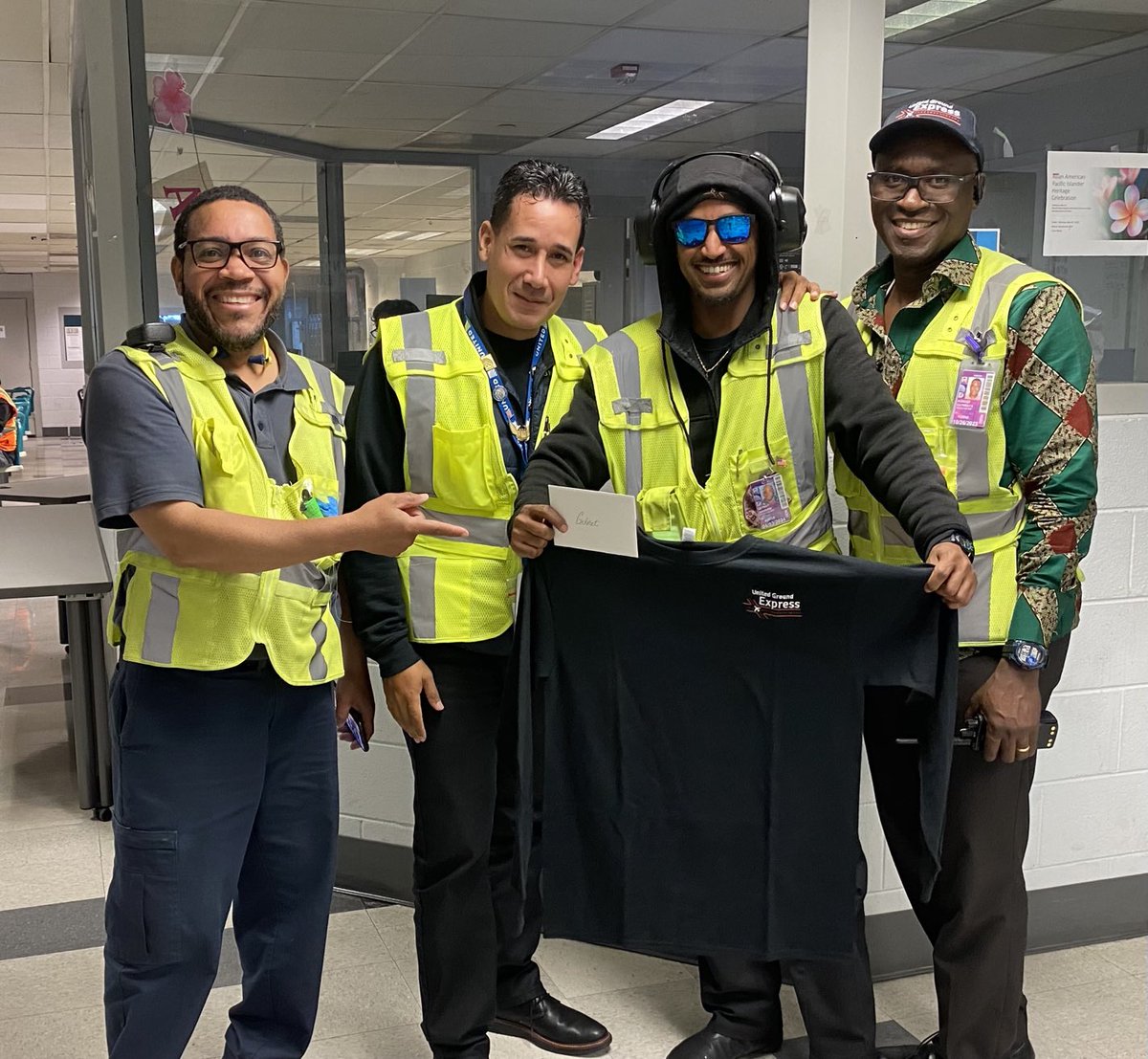 Shout out ⭐️⁦@GetnetLegesse2⁩ for always going above & beyond- ensuring a clean safe working environment ✈️ #UGEDENPROUD ⁦@John30936720⁩ ⁦@BernardAdu67568⁩ ⁦@UGESocial⁩ ⁦@jeff_riedel160⁩