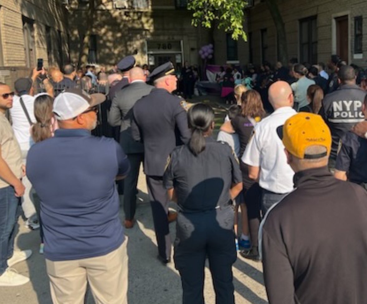 NYC PBA on Twitter "Cops & community members standing vigil in the