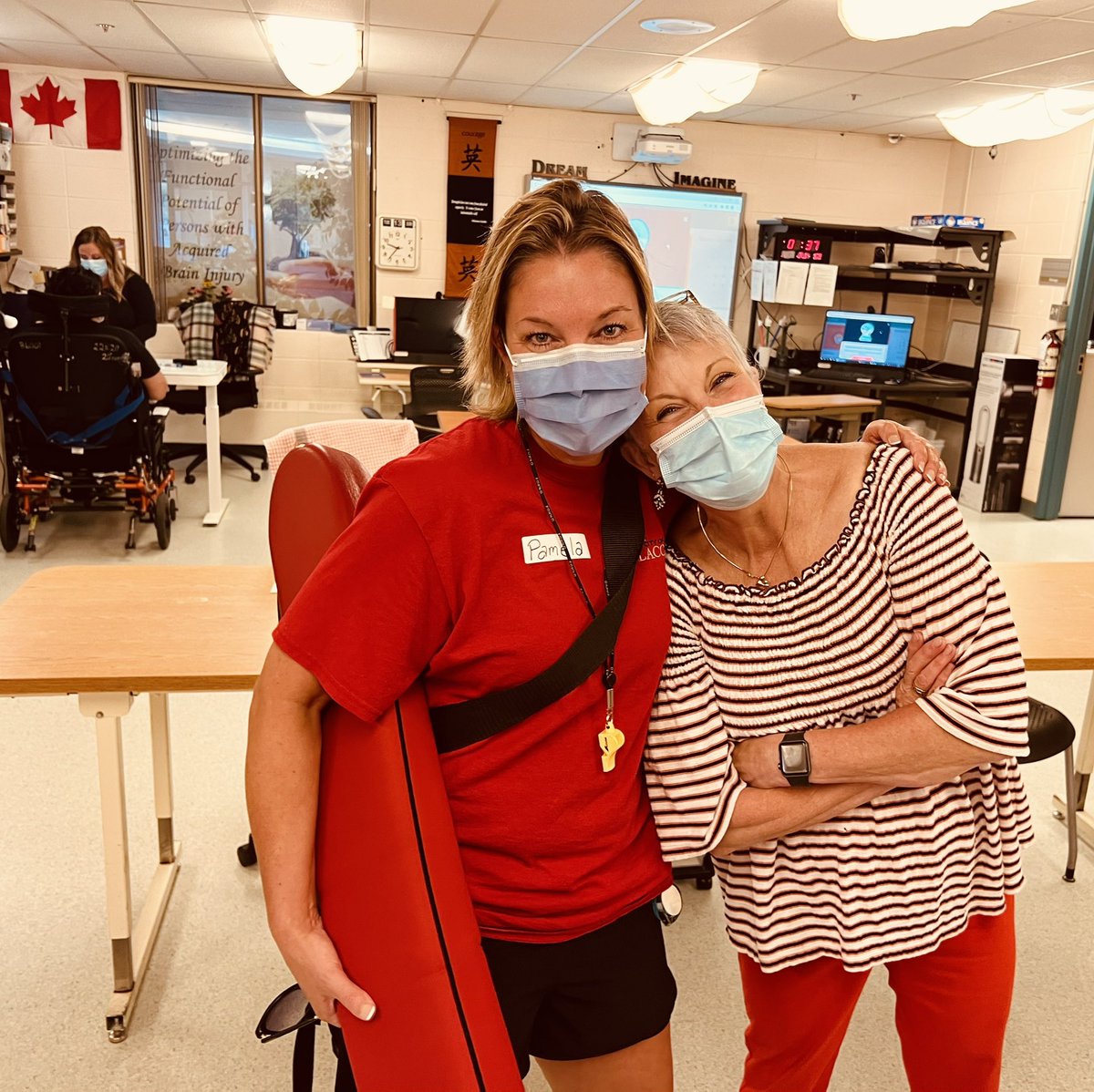 m_rogerz's tweet photo. A life changing moment-when you go out to encourage a wellness champion, and you run into a past high school teacher! She held my face and congratulated me and said, “You’re going to do great things!”. These are the moments that humble your heart. ♥️ #sheilaswier #diveintosummer https://t.co/IW8f2fVeek