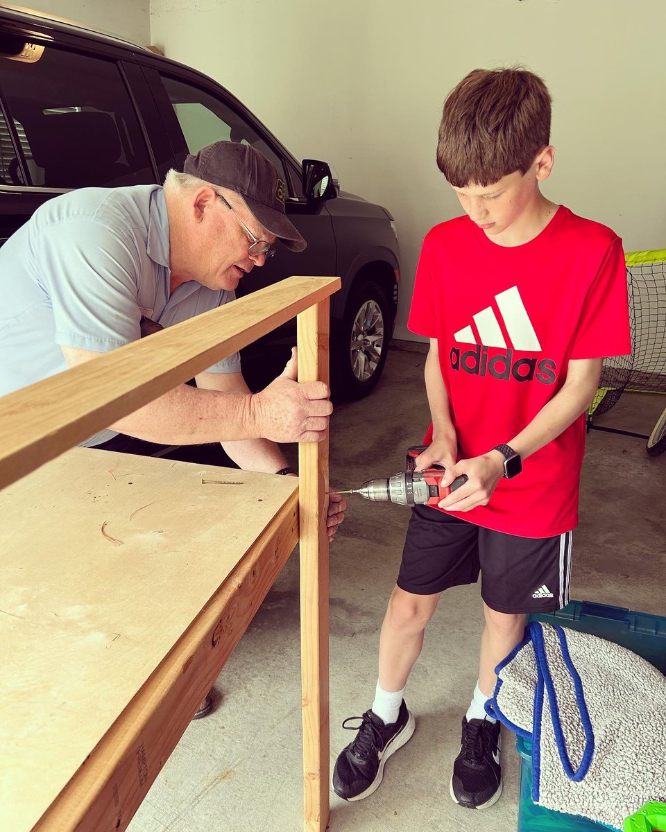 RunEatBeHappy's tweet photo. I did not workout today.
I did not work today.
I DID fill my day spending time with people I love!!!
#wednesdaywisdom #singlemomlife #bestgrandparents #supportcrew #projectday #baseballtournament #restday #progressnotperfection https://t.co/m0iU1KHH3Q
