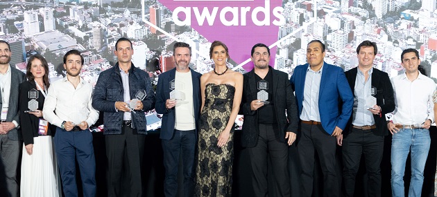 Hogaresnoticia's tweet photo. #BienPorMéxico
@Vinte_Mx es en Latinoamérica, la mejor desarrolladora de vivienda con aplicación de tecnología 

- La empresa que preside @SergioLealVinte y dirige @ReneJaimeVinte recibió el galardón en el Proptech Latam Awards 2023
#Entérate→https://t.co/l99ZDFDQxr https://t.co/z1Bn2uzSjt