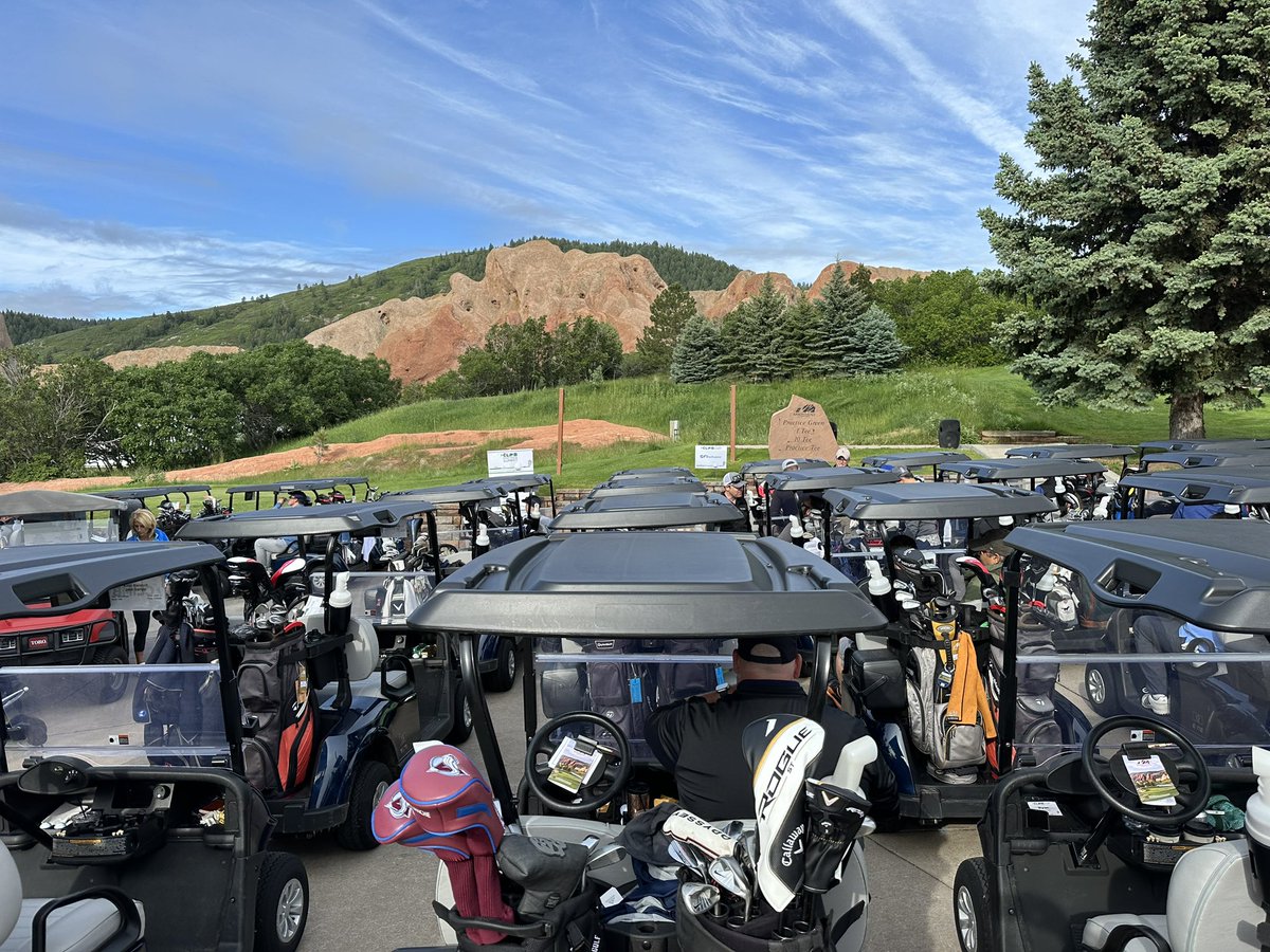OneTechCorp's tweet photo. Thanks @Climb_CS for the golf, burritos and partnership!  Good seeing @AristaNetworks, @VIPRESecurity, @gitlab and the rest of the teams! https://t.co/SKPUhBvDBO