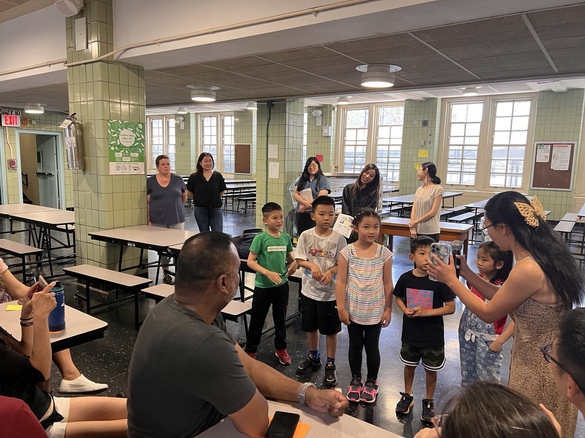 PS173Q's tweet photo. Final parent workshop for our dual language families. Thank you to our teachers and students who worked hard in putting this altogether!
#ps173q #ChameleonPride #ParentWorkshop #DualLanguageProgram @NYCSchools @D26Team @DOEChancellor https://t.co/orJa8iPSmD