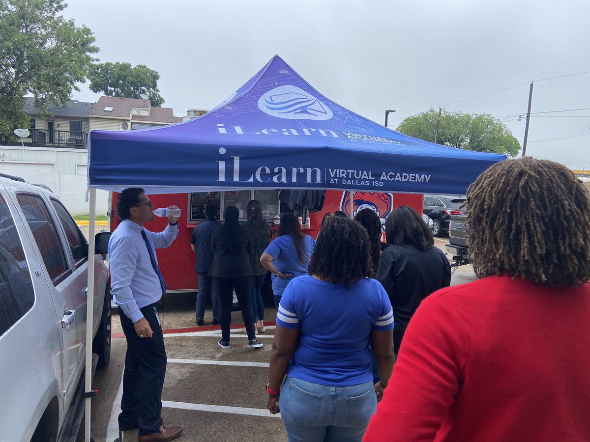 TiffinyG33's tweet photo. Today was an awesome day of collaborating, strategizing, and reflecting on our “why”. Region V principals are READY! #VIPShow https://t.co/ZsdiS24lmF