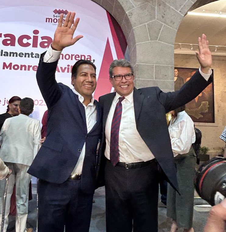 ramirezlalo_'s tweet photo. Será un alto honor dirigir a @MorenaSenadores que ha hecho historia, pues su trabajo será reconocido por hacer de 🇲🇽 una patria donde las desigualdades terminen, donde los pobres tengan mejores oportunidades y la democracia es un principio fundamental. 

Gracias por el respaldo. https://t.co/EJMS511xmh