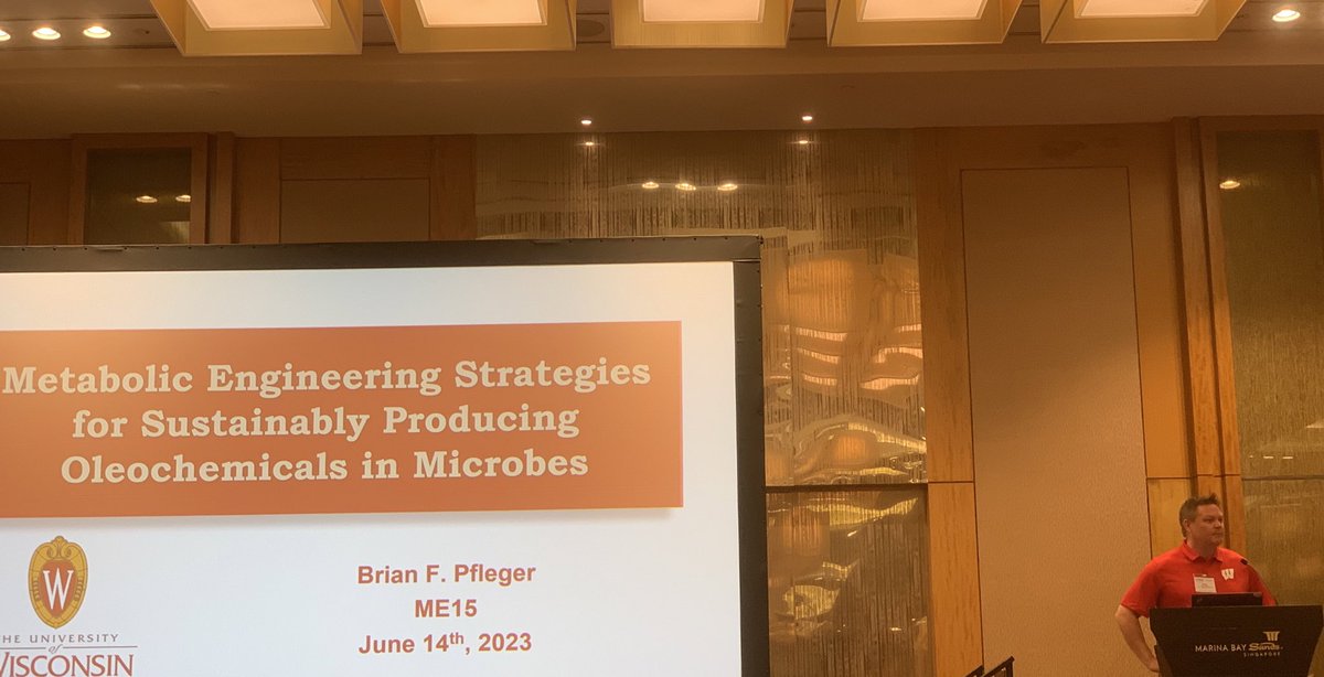 PflegerLab's tweet image. Yun and Brian are at #ME15 enjoying great company with @ChEnected and sharing even greater research!