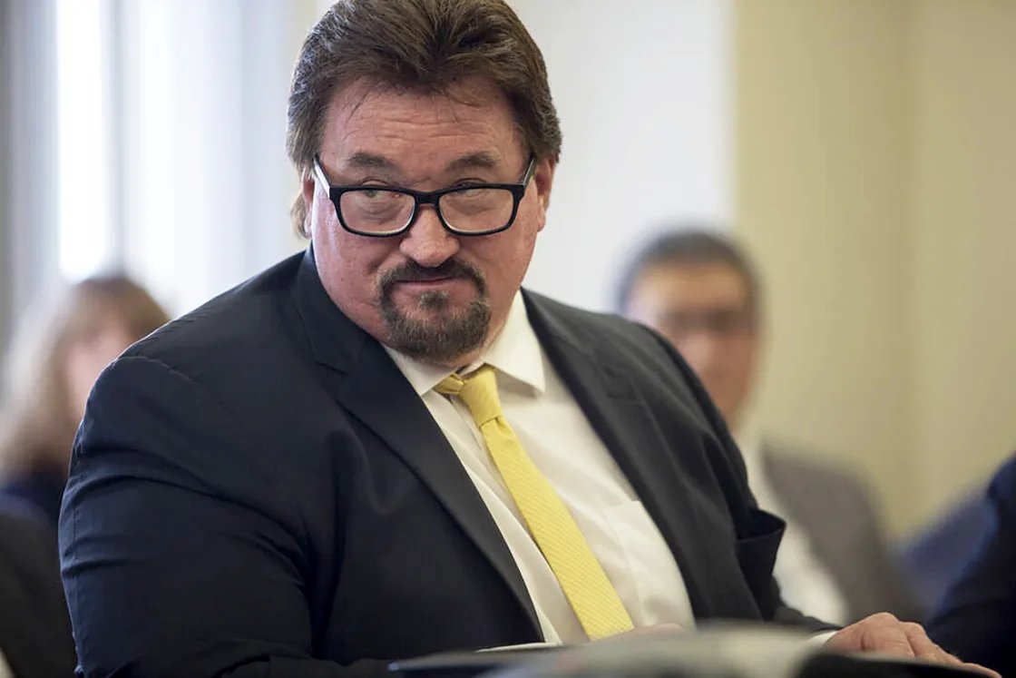 MeidasTouch's tweet photo. Another major development slipped under the radar today due to the news surrounding Donald Trump's arrest and arraignment, and one thing is for certain — Jack Smith is not letting anything slow him down.

Trump ally and Nevada GOP Chair Michael McDonald Nevada GOP Vice Chair Jim DeGraffenreid, who posed as fake electors in Donald Trump's attempt to steal the 2020 election, appeared before the federal grand jury in D.C. investigating January 6th and Trump's election interference.

McDonald's cellphone had previously been seized by federal authorities as part of the investigation.
