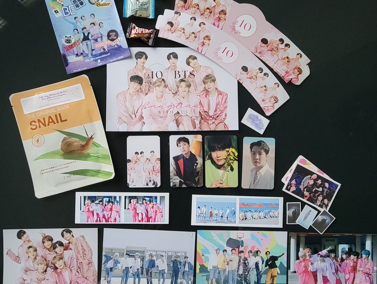 Alh_imnida's tweet photo. Spent the weekend helping work a local cupsleeve event to celebrate 10 Years with BTS... and my 3rd ARMYversary 💜
#Happy10thAnniversaryBTS #10YearsToInfinityWithBTS #BTSFesta2023 https://t.co/u5QujgHOJ6