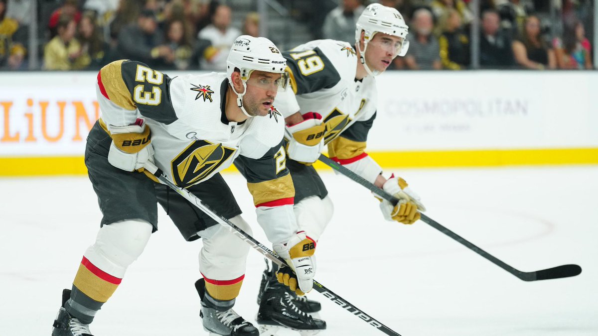 What a ‘knight’ in Vegas!

Congratulations to @ReillySmith18, @AMartinez_27 and the <a href="/GoldenKnights/">Vegas Golden Knights</a> on winning the #StanleyCup!

miamiredhawks.com/news/2023/6/13…

#RiseUpRedHawks