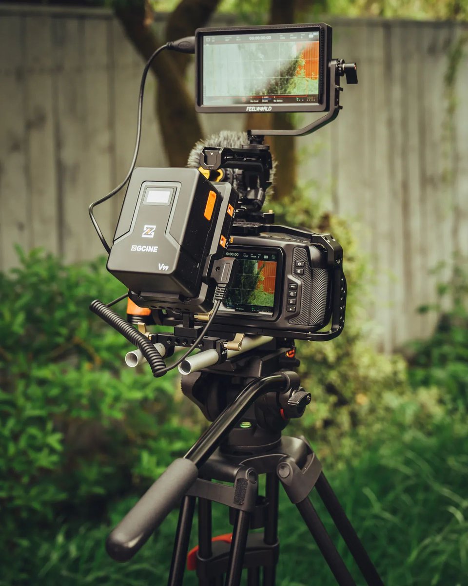 ZGCINE_Global's tweet photo. BMPCC 6K Camera is Powered by ZGCINE V99 and VM-VP1 V-Plate, Powering Content Creators !
#zgcine #zgcinevmount #vmountbattery #vmountbatteryplate #vlockbattery #camerabattery #cinebattery #vmountbatteries #camerasetup #camerarig #filmmaker #filmmaking #filmphotography #bmpcc6k https://t.co/GmFx7WO9HF