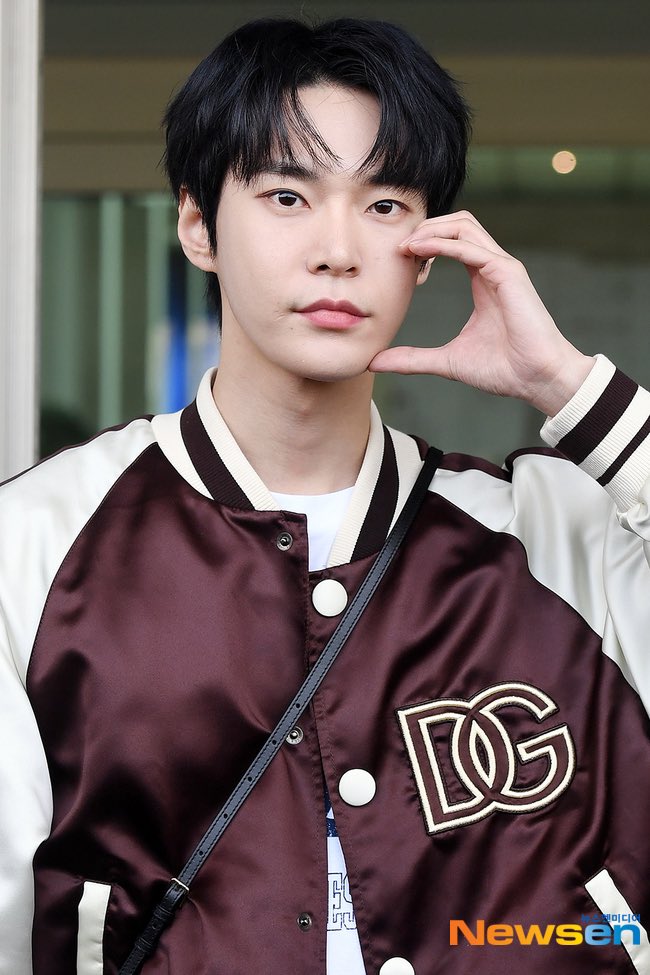 NCTDAOYlNG's tweet photo. [PRESS] 230614 Doyoung @ Incheon International Airport Heading to Milan 🇮🇹

DOYOUNG FOR DG IN MILAN

#DOYOUNGToDGMFW https://t.co/JIWiB6wePz