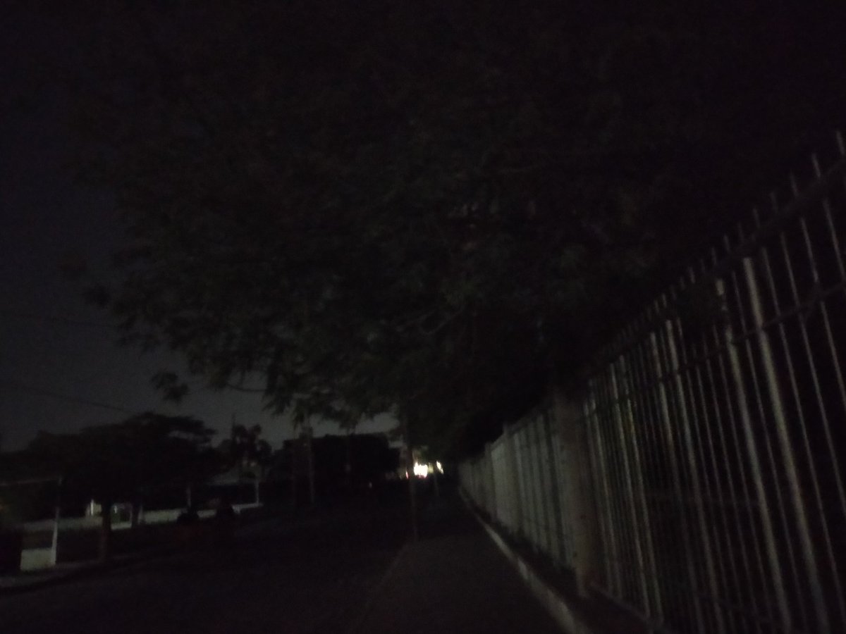 Armando Coronel Belt (@acb18coronel) on Twitter photo Nada de luz en Poder Legislativo (parque Hidalgo), póngase a trabajar <a href="/LeoMontanezC/">Leo Montañez</a> y ya no se la viva echando porras y gastando en publicidad. Nada de luz en Poder Legislativo (parque Hidalgo), póngase a trabajar <a href="/LeoMontanezC/">Leo Montañez</a> y ya no se la viva echando porras y gastando en publicidad.
