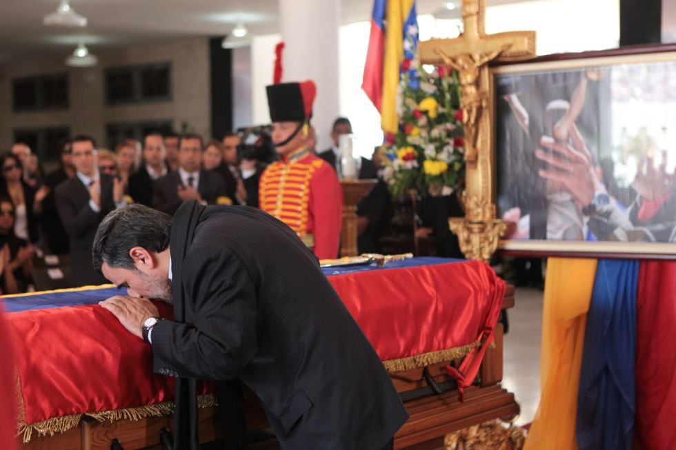 A propósito de la visita de Presidente Iraní Seyed Ebrahim Raisi, jamás olvidaré el gesto del expresidente Mahmoud Ahmadinejad en el funeral de nuestro comandante Hugo Chávez quien fue su gran amigo. ¡Viva la amistad entre Irán 🇮🇷 y Venezuela 🇻🇪!