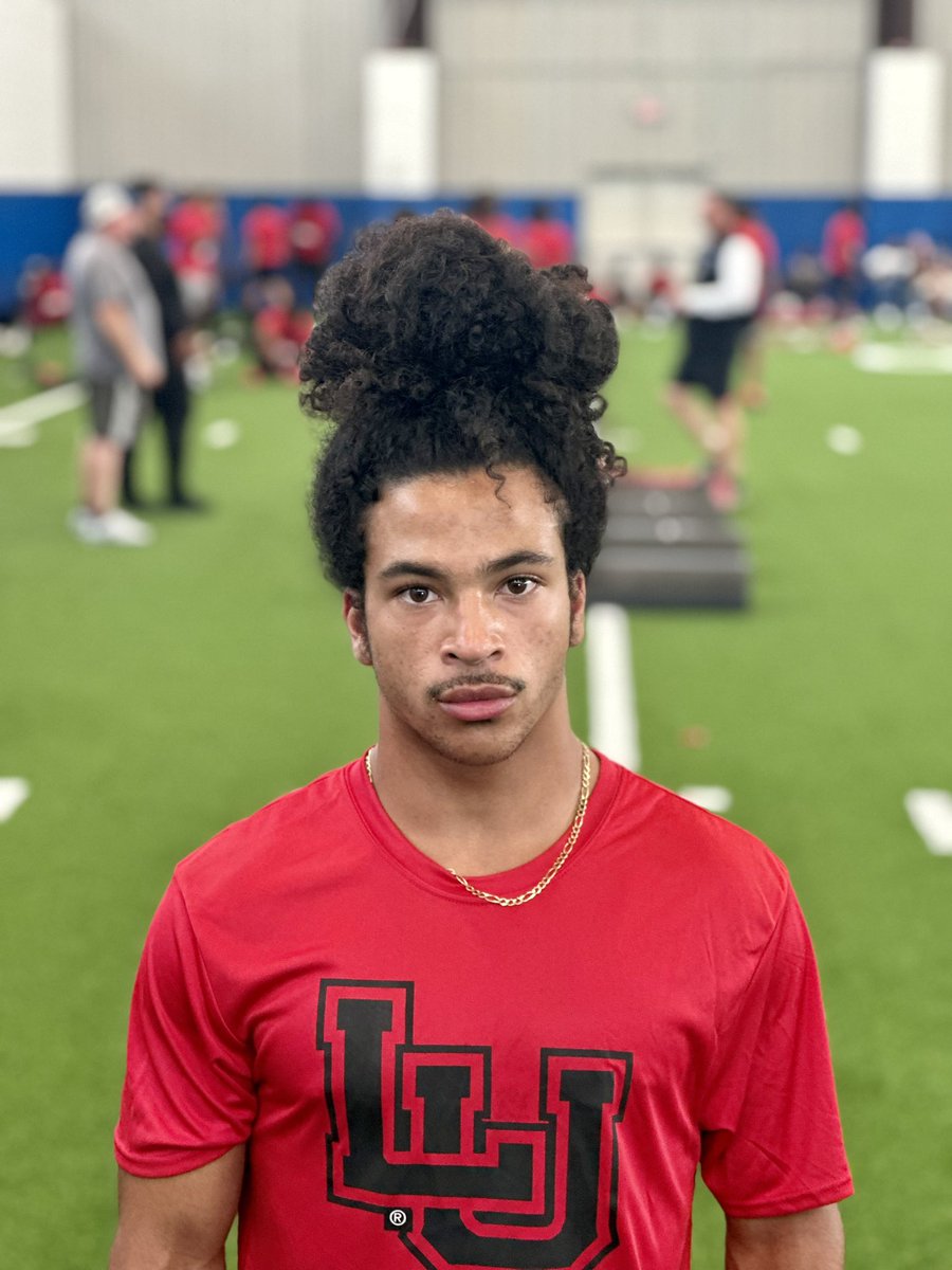 MarkRussellQB's tweet image. Rae’G Dailey, WR
C/O ‘24

HS: CE King

A dynamic playmaker, the kind of player that opposing teams have to account for at all times

Blazing speed💨 (4.4s 40), tremendous field vision, can shift to different gears, has a repertoire of moves in his arsenal

Certified Game Changer.