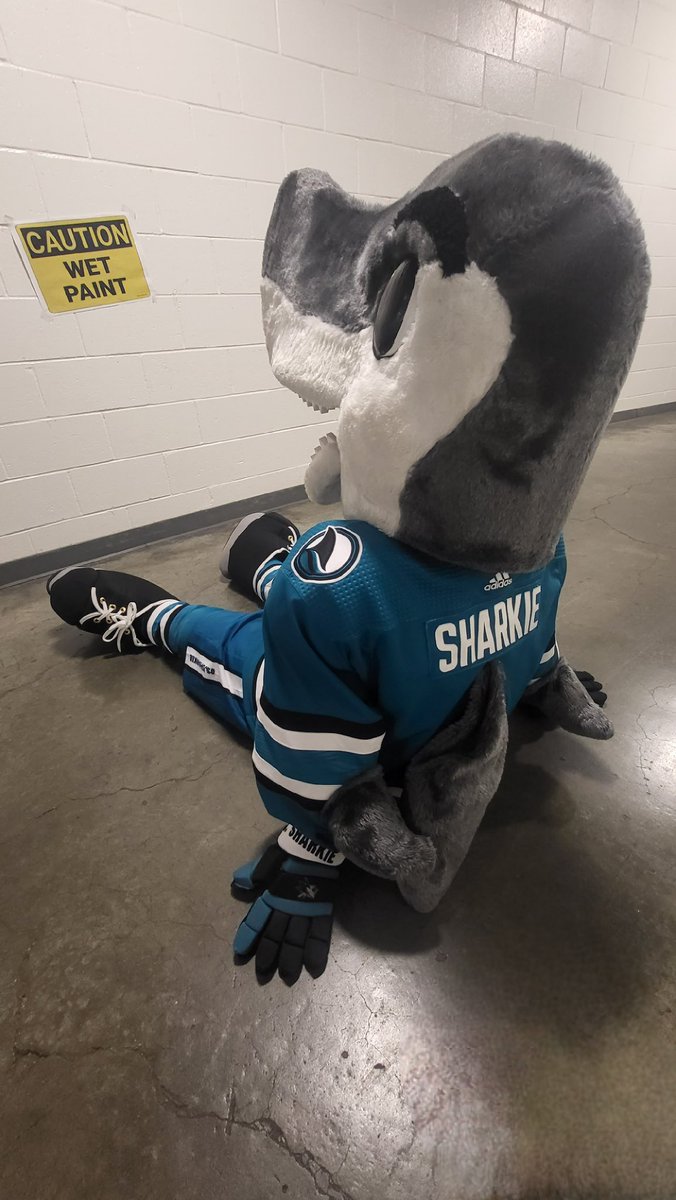 sjsharkie's tweet photo. What I would rather be doing then watch the Stanley Cup Finals… https://t.co/vxvlH0zSxu