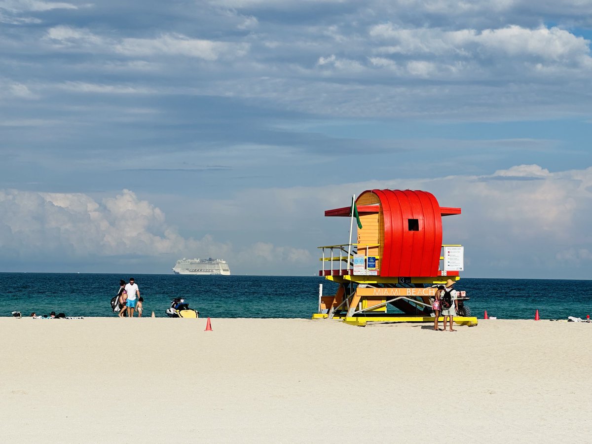 Good night friends! 💙#SouthBeach 🏖️