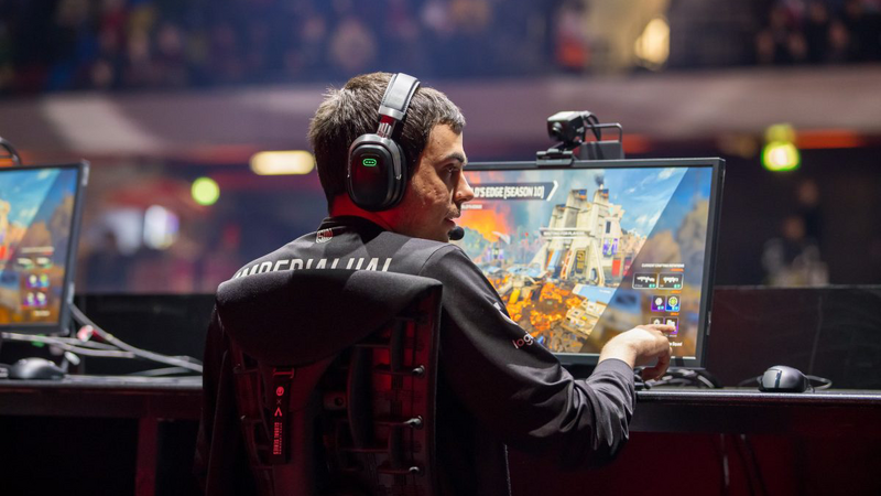 The latest season of Apex Legends brought significant changes to the ranked mode's point system, aiming to shift the competitive focus of the battle royale. However, what players received was a flawedsystem that has drawn widespread criticism from #&

esport.directory/?p=289926