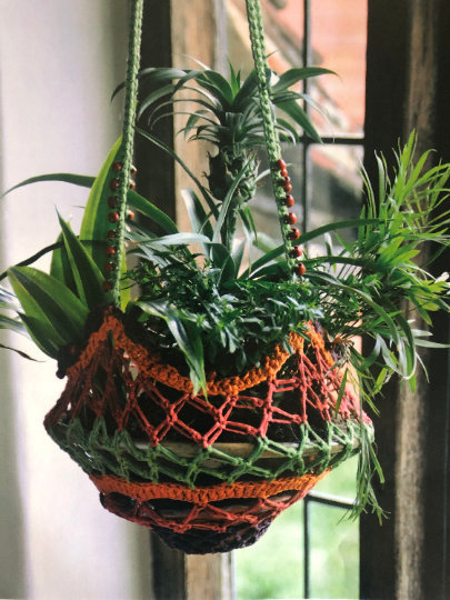 Crochet Large Plant Pot Hanger Pattern 🪴
Lovely for inside or outside plants ☺️
#plants #pothanger #planthanger #crochet #wip #earlybiz #crafts #summercrafts #yarn #MHHSBD #magic #bohostyle etsy.com/uk/DWCrochetPa…