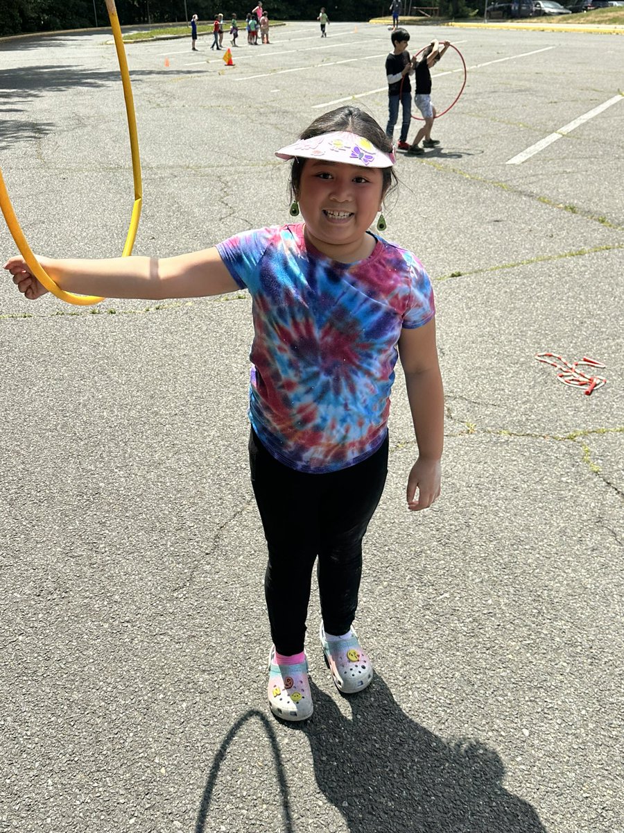 magical_msa's tweet photo. First graders celebrated all of their hard work with an end-of-year party today! 🥳  Everyone had so much fun at our  stations!  @halley_es 💛🖤 https://t.co/wDSeo93P94