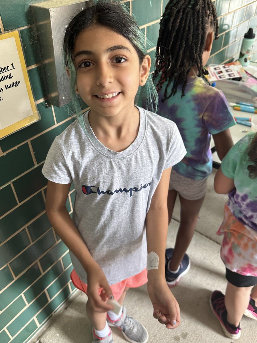 magical_msa's tweet photo. First graders celebrated all of their hard work with an end-of-year party today! 🥳  Everyone had so much fun at our  stations!  @halley_es 💛🖤 https://t.co/oOAVvDaTY7