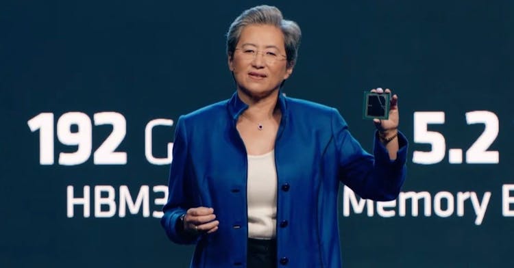 【AMD 挾開放軟體生態系、2 款 MI300 系列晶片，瞄準 NVIDIA AI王冠！】 AMD 2023 發表會在 6 月 14 日登場，執行長蘇姿丰宣布包括 CPU、GPU 在內的一系列新產品。並以開放軟體生態系以及 2 款 MI300 晶片，正式向