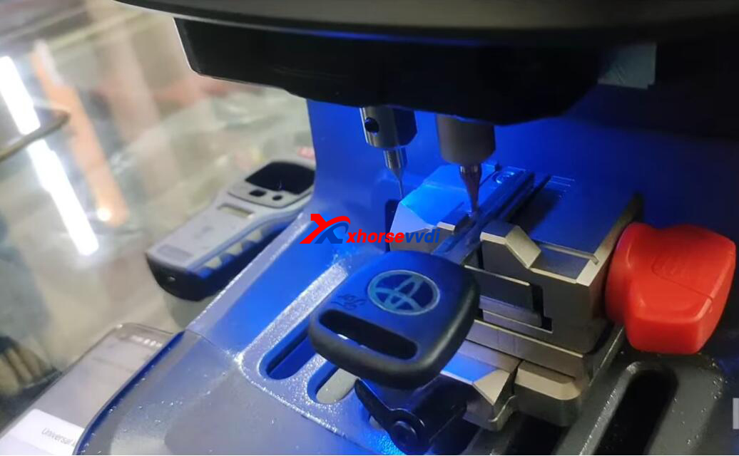 Xhorsevvdi's tweet photo. #xhorse Dolphin 2 XP005L Key Cutting Machine 😉
Universal Duplication Double-sided 🔑
📸Elite EFI Electrician Training
#dolphinii #DOLPHINXP005L #xp005l #keycutting #keycuttingmachine #locksmith #locksmithlife #doublesidedkey https://t.co/dmt0JMP14K