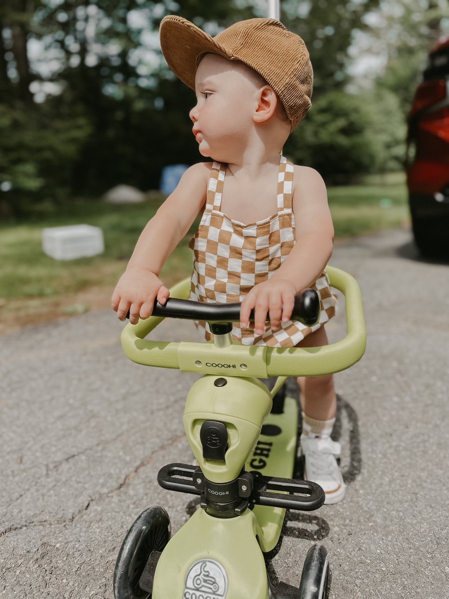 🧸Zooming into fun and adventure with our adorable kids' scooter! 🛴💨 Letyour little one explore the world with a big smile and cute style.✨✨

#childhoodmemories #scooterfun #sunnydays #kidsscooter #outdoorplay #summerdays #playtime #happykids #familytime #childhoodunplugged