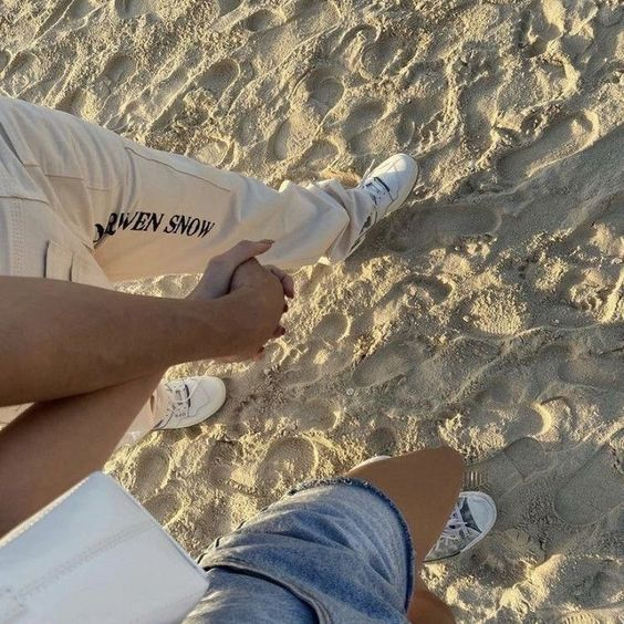 etherealdior's tweet photo. you deserve a love that always feels like summer https://t.co/JuVfT5Xs4d