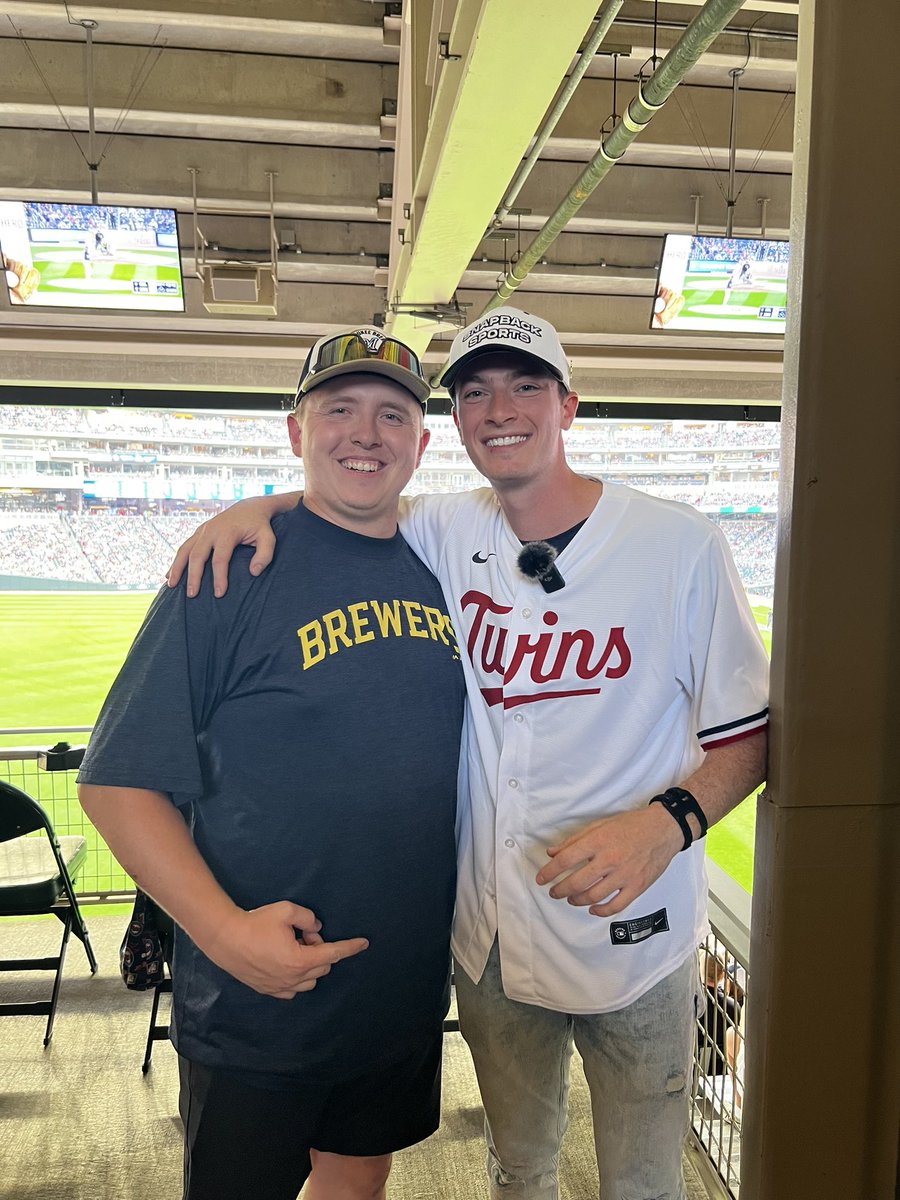 njtoby23's tweet photo. Shoutout @jacksettleman @snapbacksports for the pic and the great content! See you next week in the show!! #snapbacklegend https://t.co/14APiuIRjz