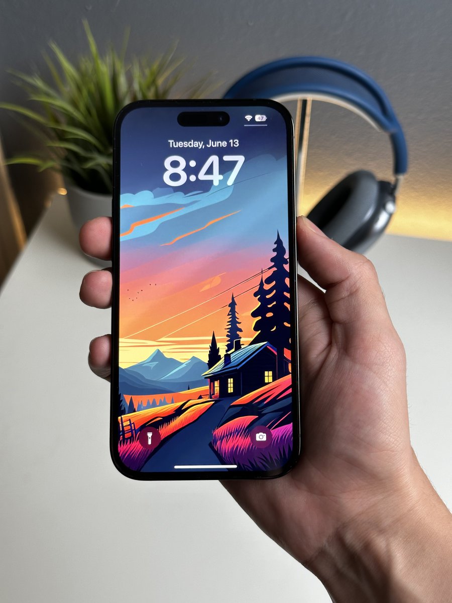 theapplehub's tweet photo. These wallpapers 😮‍💨 https://t.co/7rqwdGvBsd