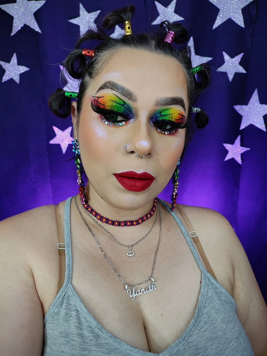 yanethmake's tweet photo. Ama tu colores #makeupartist #makeuplooks #Pride2023 #Pride🏳️‍🌈 #yanethmakeup92 #creadoradecontenido https://t.co/VxI37Ukjko