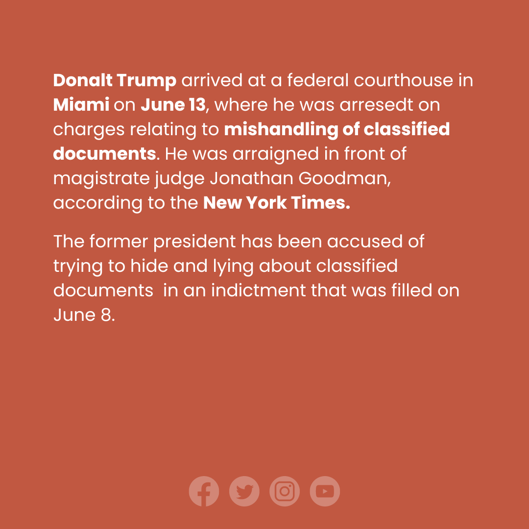 MediaCorridor's tweet photo. Donald Trump was taken in custody at a Miami courthouse on Tuesday on criminal charges.
#DonaldTrump #MiamiCourthouse #PresidentTrump #TrumpArrest #USPolitics #Trump #NewYorkTimes #CNN #ClassifiedDocuments #USA https://t.co/mFvRwb5hUf