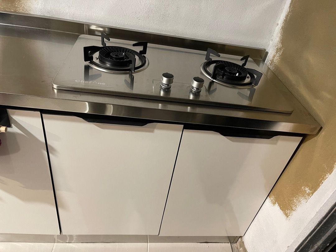 kakidekor's tweet photo. Puas hati betul pasang sendiri kabinet dapur ni.

Make sure korang measure dulu dapur korang baru beli. Lepas dah pasang tu konfem cantik. Takpayah la nak upah orang buat yang mahal2 tu. Yang pun mantap. Tapi kena ada helper la nak pasang.

Tengok sini
https://t.co/uTmsSflapB https://t.co/TserzZ7uEy