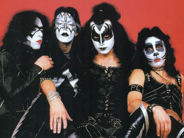 KISS in 1974. Photo by Fin Costello.