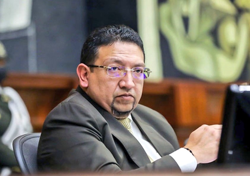 notimundoec's tweet photo. 🔴#ATENCIÓN | Virgilio Saquicela se queda fuera de la contienda electoral. El Consejo Nacional del @PSEcuatoriano rechazó su  candidatura. El destituido expresidente de la #AsambleaNacional buscaba su reelección. https://t.co/Vn6pqNwCTA