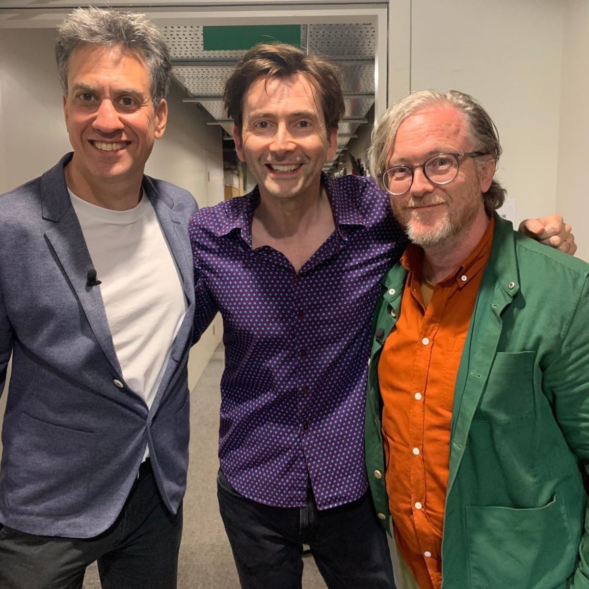 ICYMI 
Ed Miliband &amp; Geoff Lloyd’s ‘Reasons To Be Cheerful’ conversation with David Tennant is out NOW!

David spoke about The RSC, his rituals prior to going on stage, Doctor Who and his reason to be cheerful 🌈✨

Listen wherever you get your podcasts!