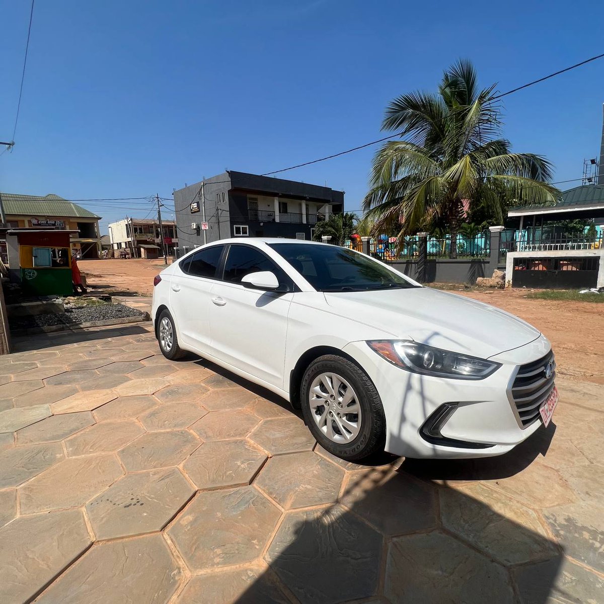 Safedeals_Gh's tweet photo. 2018 Hyundai Elantra
Key start
Reverse camera
Android screen
Fabric seats
Ghc🇬🇭118,000.00
Please Rt.
#Stonebwoy #Ghana #Sarkodie #Hildabacicookathon #Hyundai #safedeals https://t.co/lEb6AxPauY