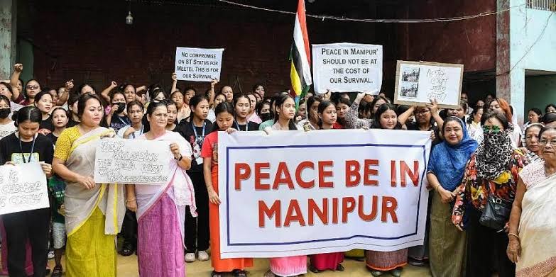 deepak_tongli's tweet photo. Manipur is an integral part of India and what is happening their is heart breaking. India should unite for the brothers &amp; sisters of Manipur. @PMOIndia please install peace and order in Manipur. I ❤ MANIPUR https://t.co/UFnzKKJAL1