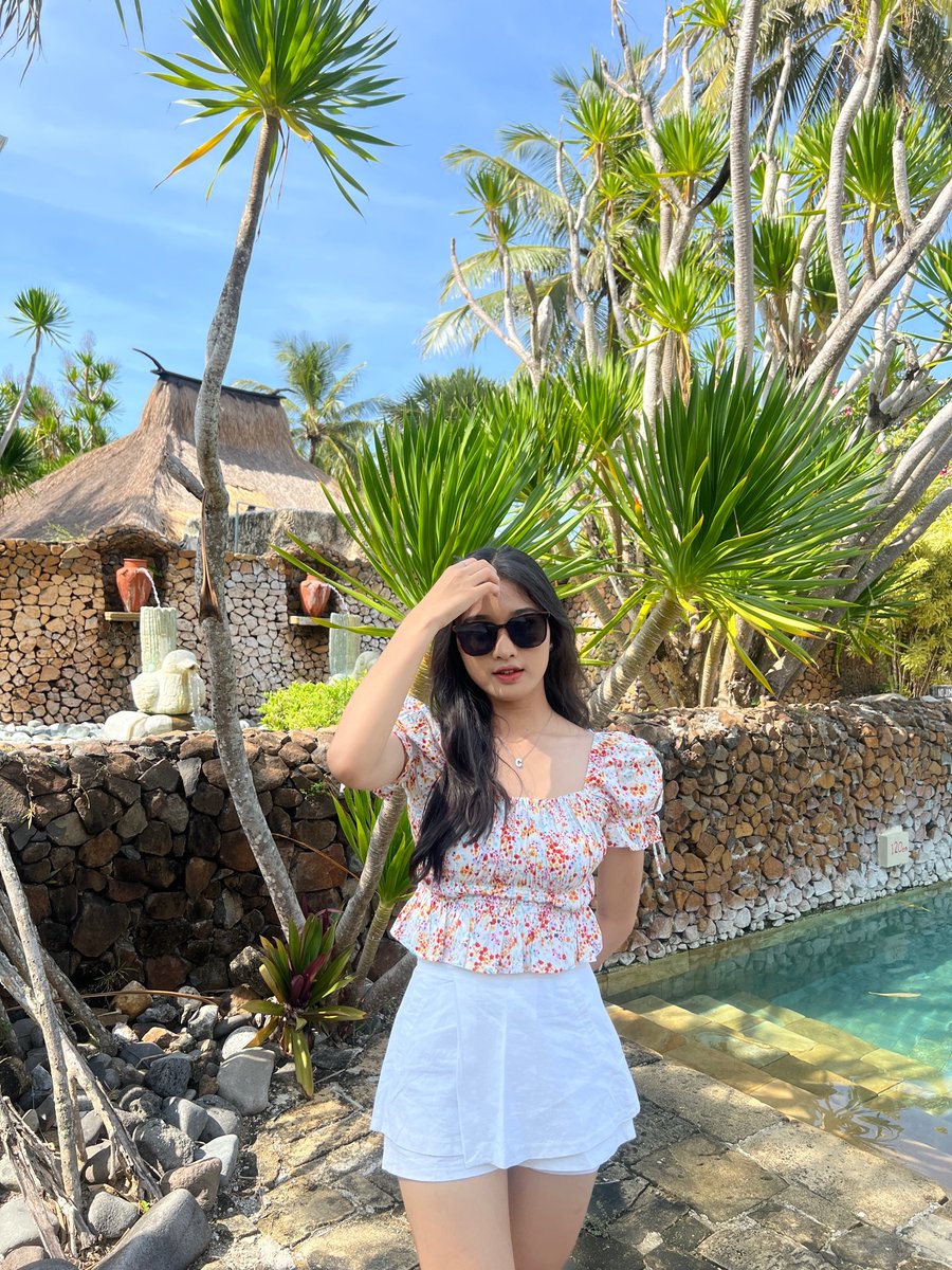 C_OnielJKT48's tweet photo. hanya pada sosokmu ku bisikkan perasaanku~ https://t.co/wfJcgVIsi0