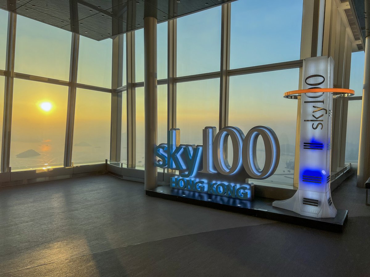 sky deck tweet media