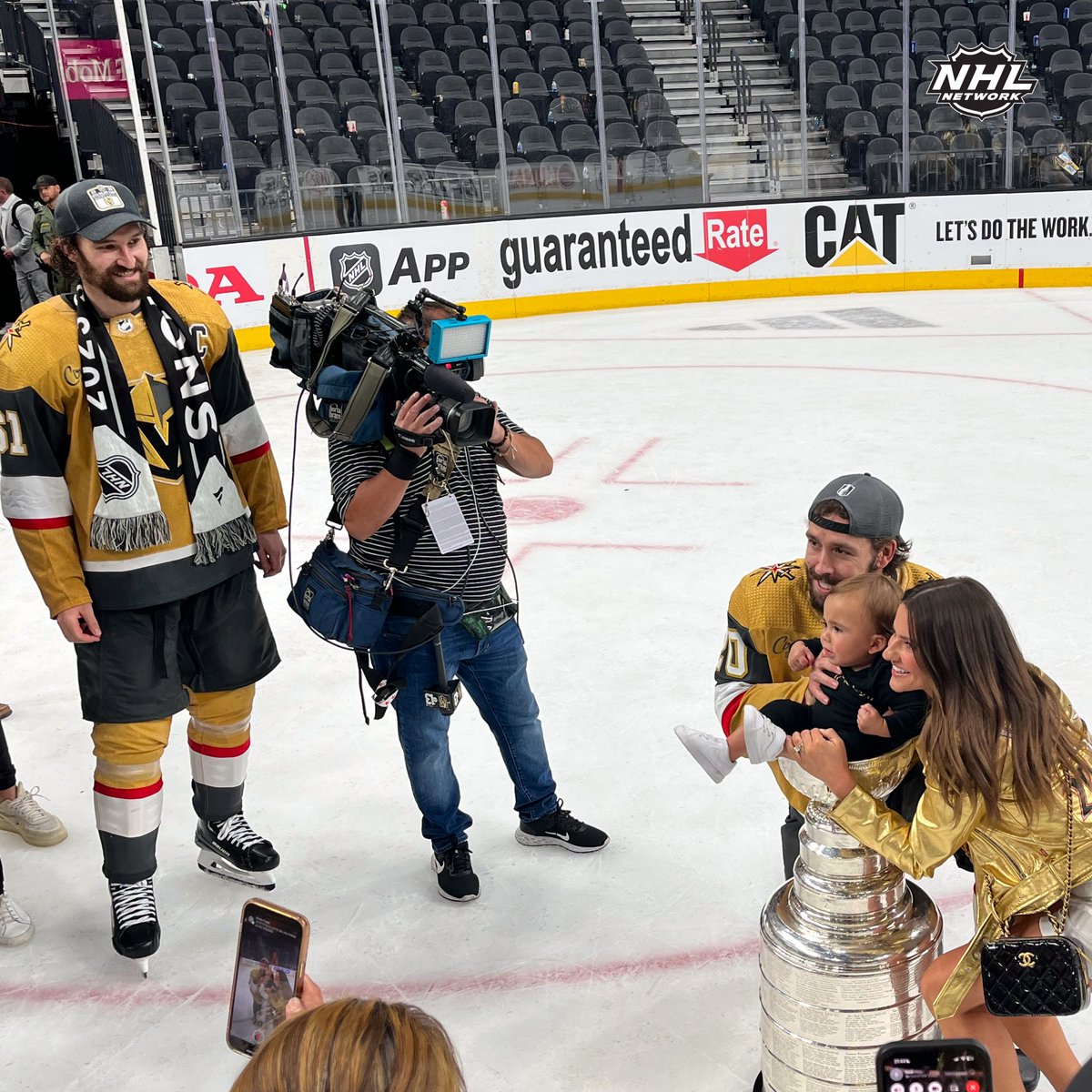 NHLMedia's tweet photo. Mark Stone started down the tunnel before he realized Chandler Stephenson hadn’t put his baby in the #StanleyCup yet… so he came back 🥺

What a captain. 

@GoldenKnights | #UKnightTheRealm https://t.co/kYvT3bfQIm