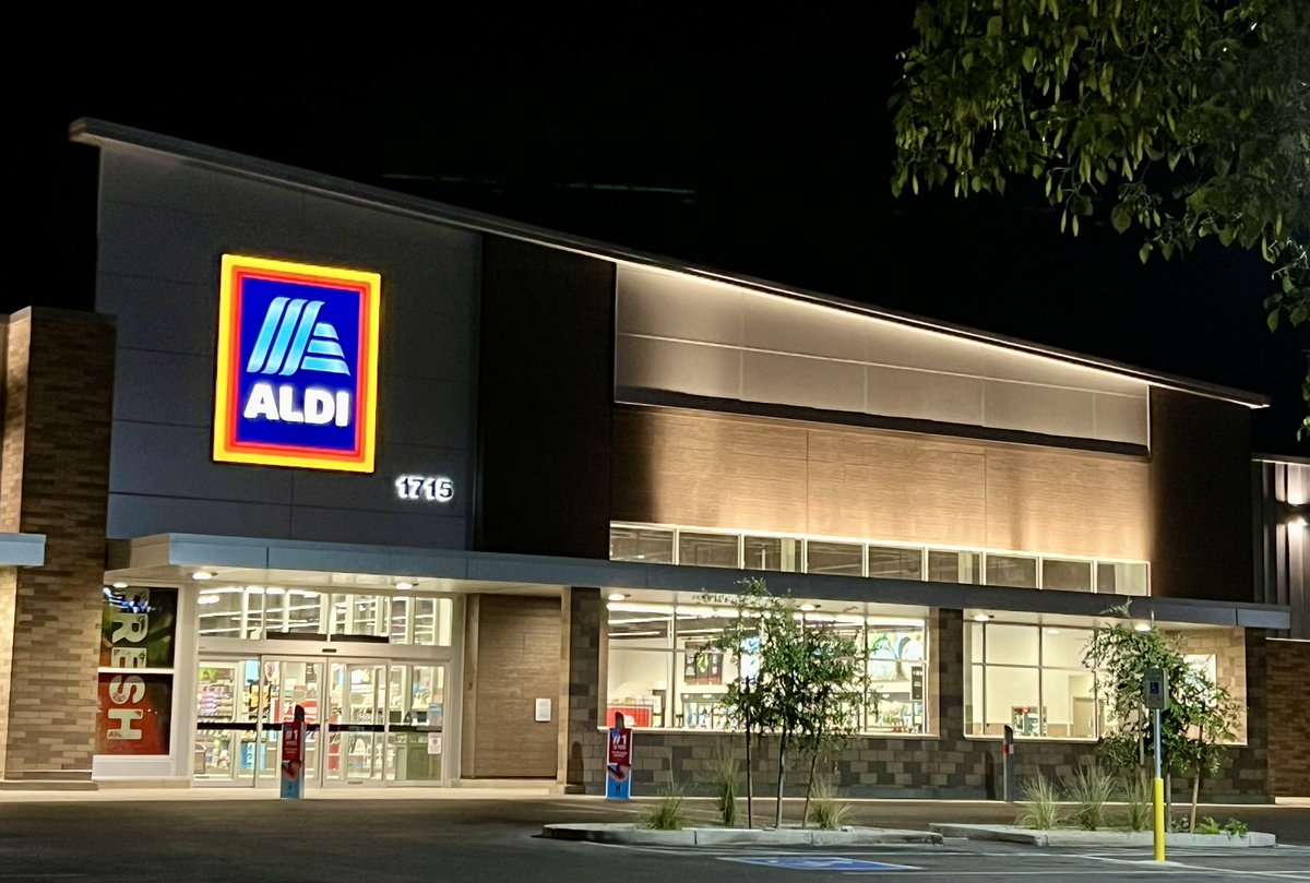 Welcome to the neighborhood @AldiUSA ! We’re so glad to have  you here in the City of #Tempe. #community  #grandopening