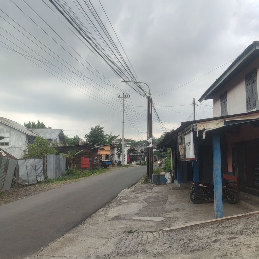 Kepada Dinas <a href="/disperkimpml/">Dinas Perumahan dan Kawasan Permukiman</a> <a href="/PemkabPemalang/">PemkabPemalang</a> <a href="/Mansur_hidayat_/">Mansur Hidayat</a> <a href="/ganjarpranowo/">Ganjar Pranowo</a> lampu penenrangan utama jl. Raya Majalangu-Cikadu tepatnya di Rt.3/rw.9 sudah mati sejak lama, namu sampai sekarang tidak kunjung ada perbaikan/penggantian. Mohon antensi dan tindakannya. Terimakasih 🙏