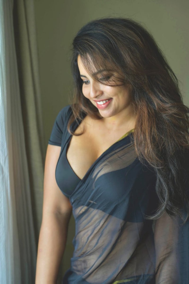 rameshlaus's tweet photo. .  @AnickaVikramman looking good from her latest photoshoot.

 @Pro_Velu

#Anickavikramman https://t.co/7pkbiDbVQ9